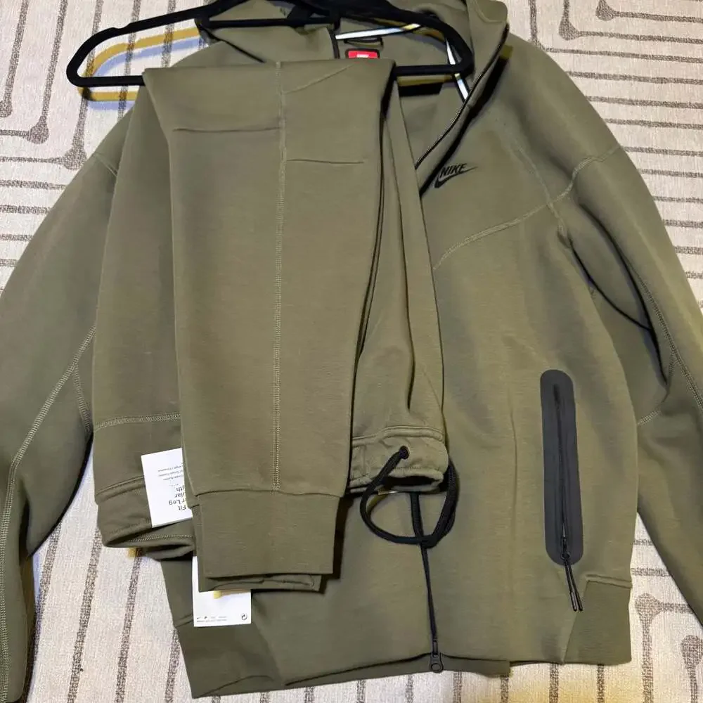 Nike Tech Fleece Windrunner Full-Zip Hoodie in Olive Green FB7921-222 - Picture 9 of 9